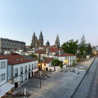 30 REURBANIZACIÓN SAN CLEMENTE Y RÚA TRINIDADE SAN CLEMENTE. SANTIAGO DE COMPOSTELA (A CORUÑA)